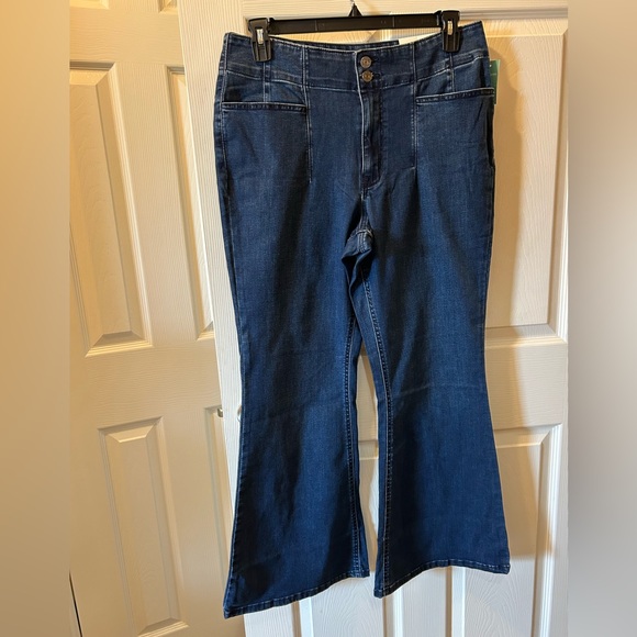 M Jeans by Maurice’s 16 Short Classic Blue Flare Jeans w/Ultimate Stretch NWT - Picture 1 of 6